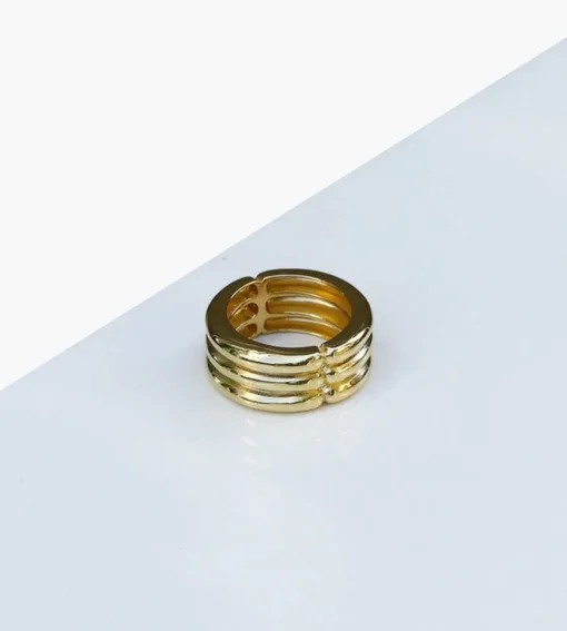 Golia Triple Band Signet Ring Gold