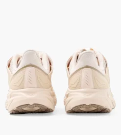 Hoka U Project Clifton Taupe