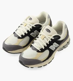 New Balance M2002Rv1 Magnet