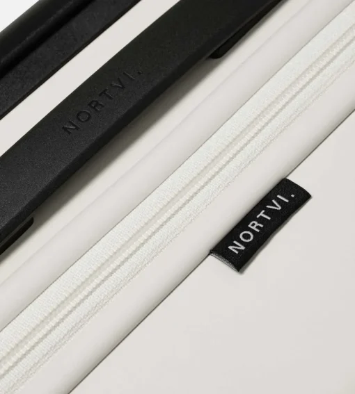 Nortvi Sandwhite Essential 36L Suitcase
