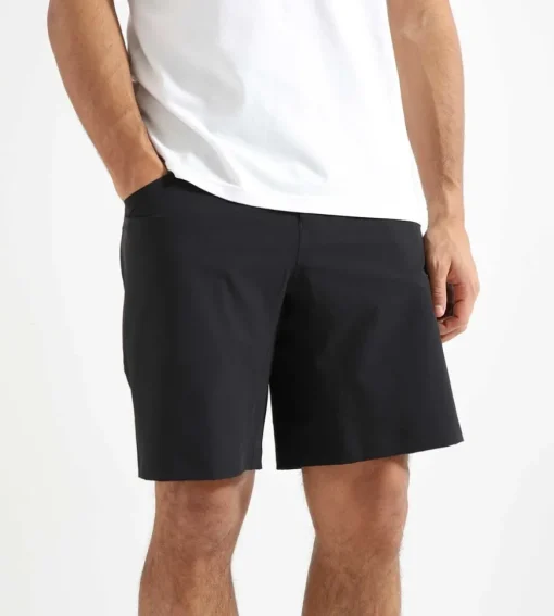 Veilance Voronoi Short Black