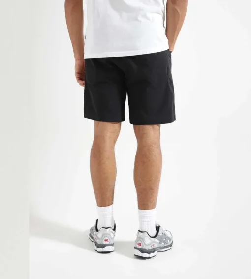 Veilance Voronoi Short Black